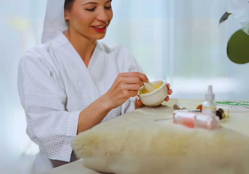 How Honey Helps with Skin Care
