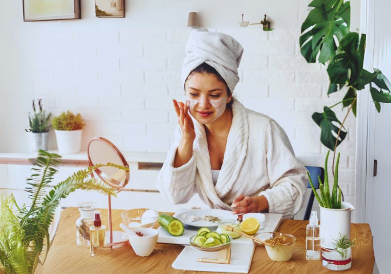 How to Treat Acne Naturally: DIY Face Masks